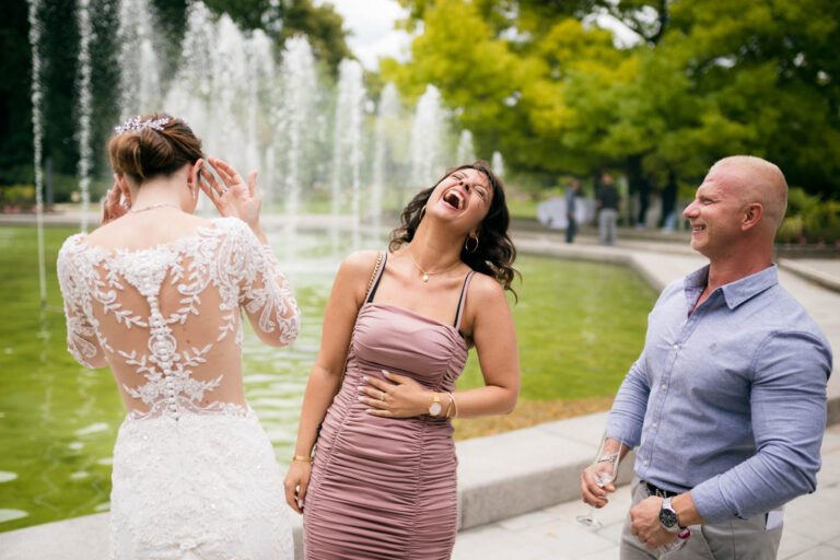 Gäste beim Empfang der Hochzeit im Palmengarten Frankfurt