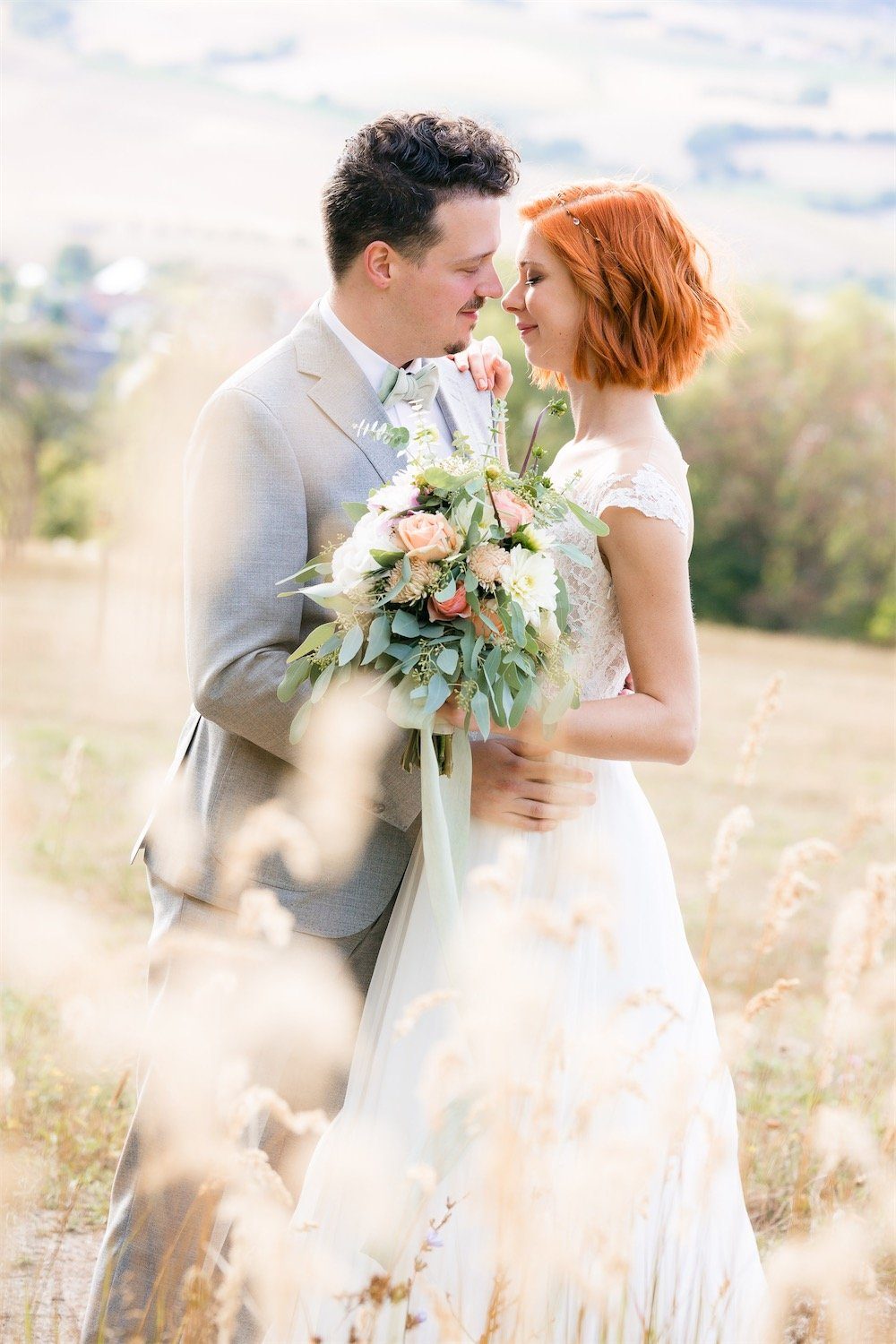 Hochwertige Hochzeitsbilder: Liebevolle, natürliche Augenblicke, emotionale Hochzeitsfotografie für unvergessliche Eindrücke und Erinnerungen.