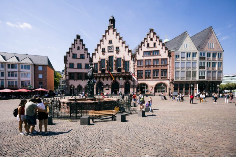 Hochzeit am Römer Frankfurt, Blick auf den Römerplatz mit den alten Gebäuden