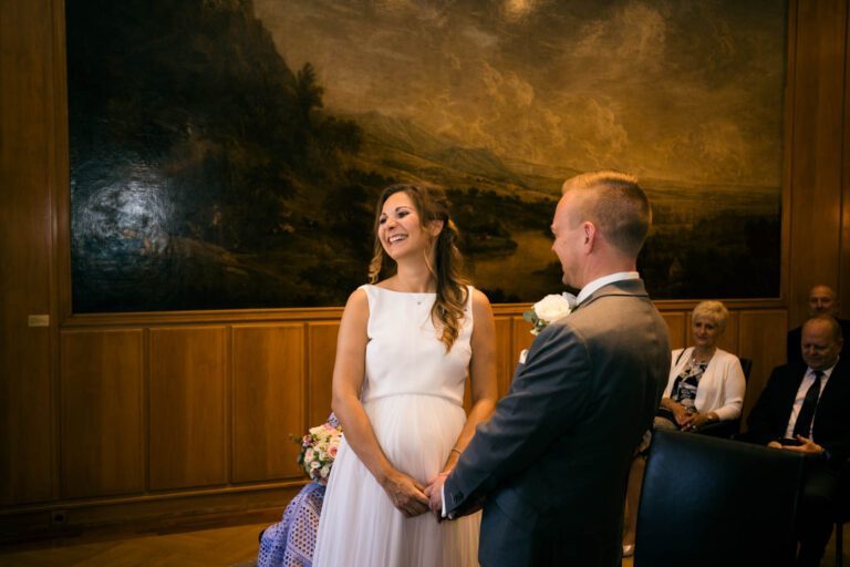 Emotionale Momente bei einer Hochzeit im Römer Frankfurt.